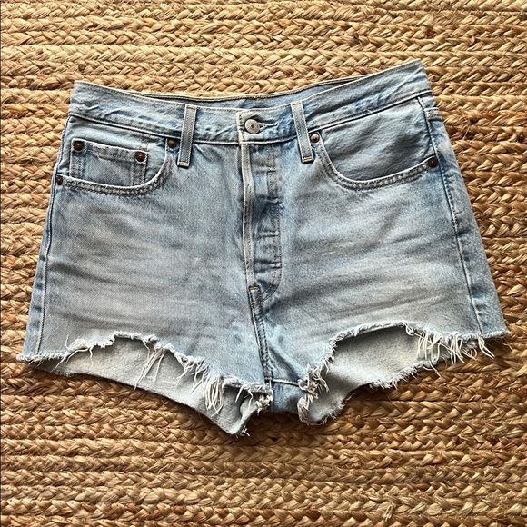 Levi's 501 Jean Shorts - Picture 1 of 5
